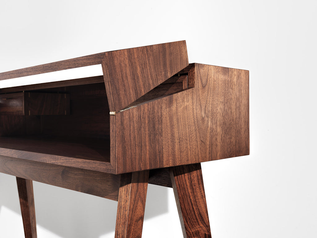 Furniture - Project 0002: Hinged Laptop Desk