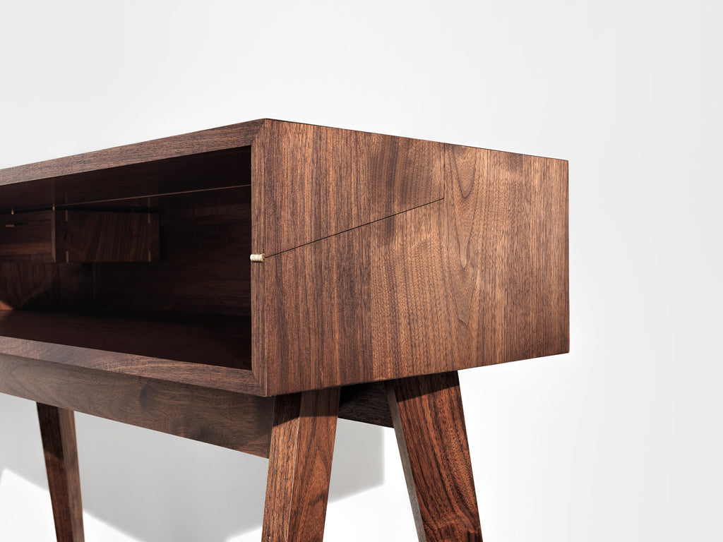 Furniture - Project 0002: Hinged Laptop Desk