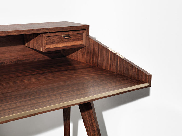 Furniture - Project 0002: Hinged Laptop Desk